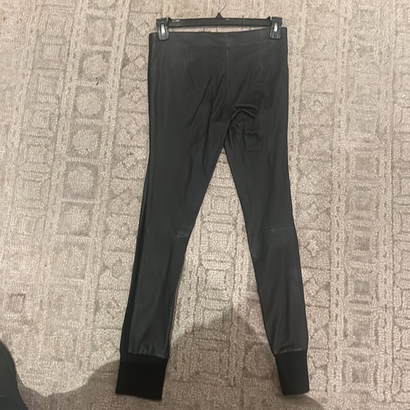 🔥NWOT  Vince Buttery Soft leather leggings new without tag - Picture 2 of 6